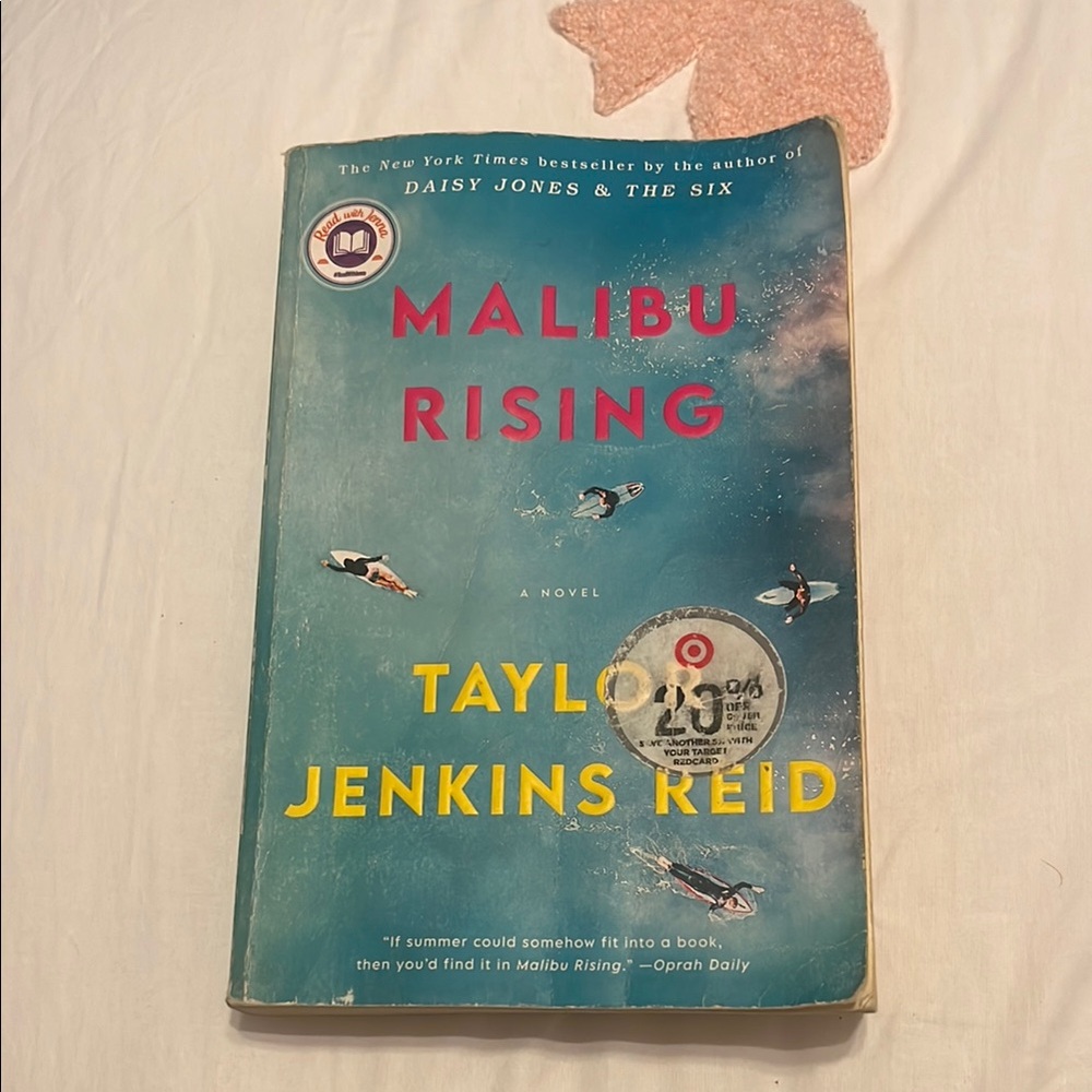 Malibu Rising by Taylor Jenkins Reid